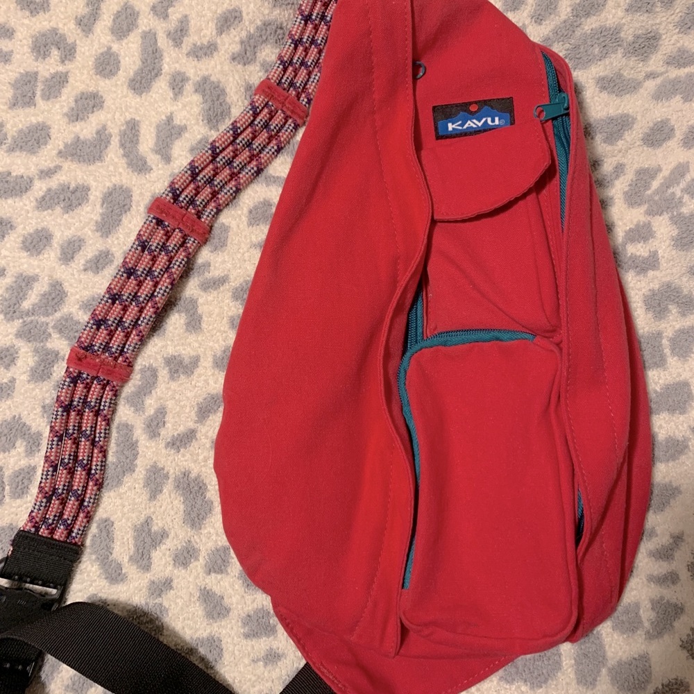 Kavu sling bag